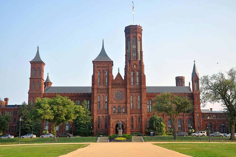 Ten Must See Sights in Washington DC - The Smithsonian Institute